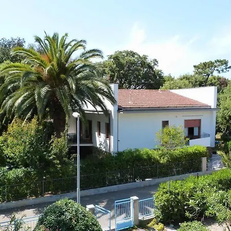 Invilla Seristori, A 50 M Dal Mare